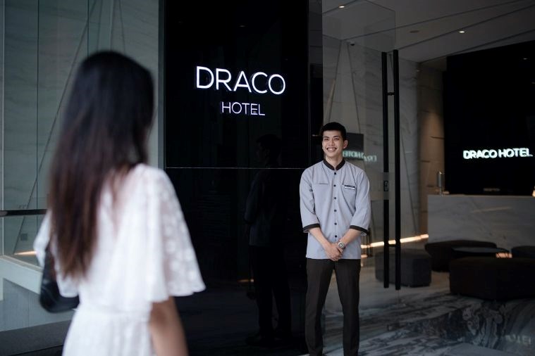 Draco Hotel & Suites 